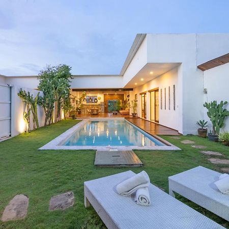 Villa Nuga By Dreamawaybali Seminyak Zewnętrze zdjęcie